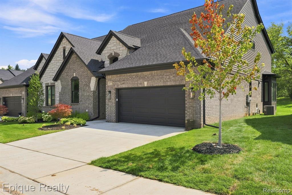 3377 Brookdale Lane, 13, Lake Orion, MI