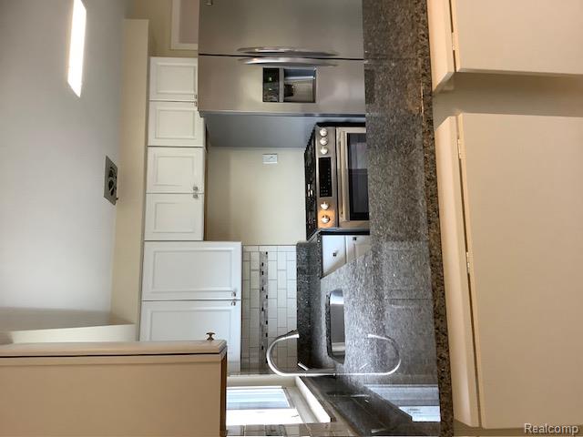 734 Harcourt Road, Grosse Pointe Park, MI 48230 — Photo 15