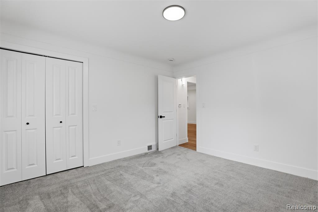 18001 Elizabeth Street, Roseville, MI 48066 — Photo 19