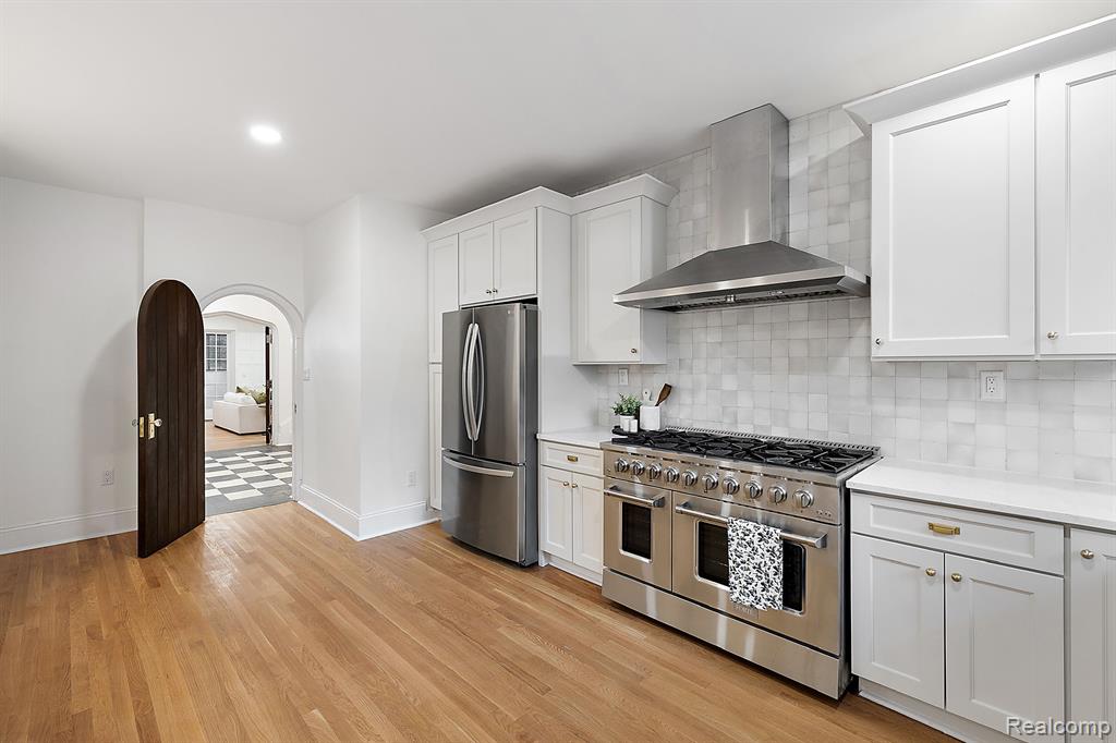 360 Lodge Drive, Detroit, MI 48214 — Photo 33