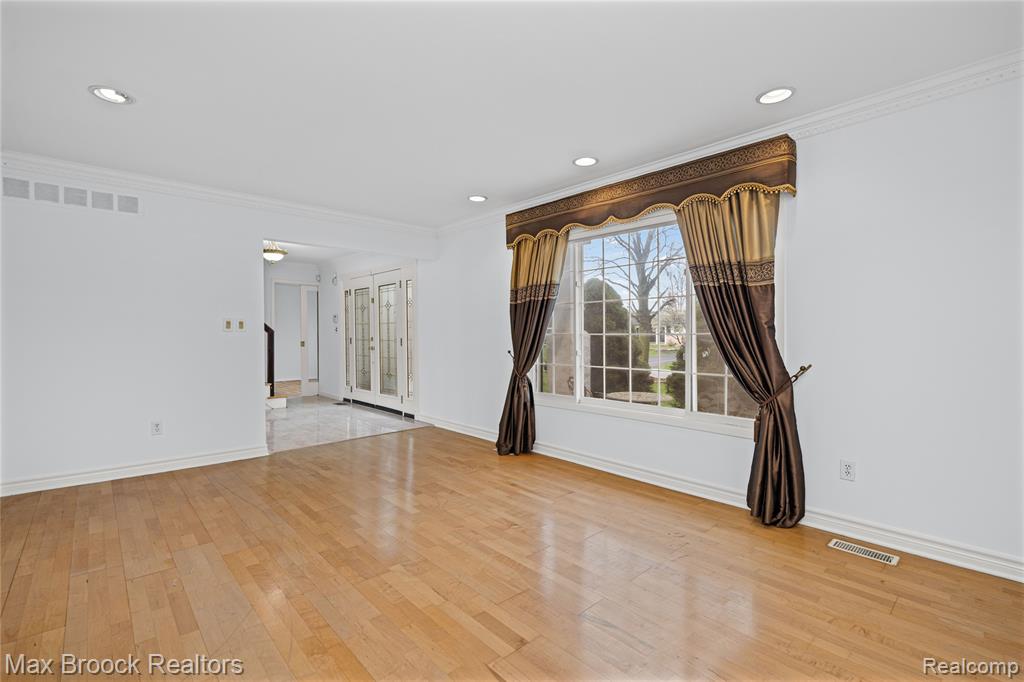 6240 Wynford Drive, West Bloomfield, MI — Photo 10