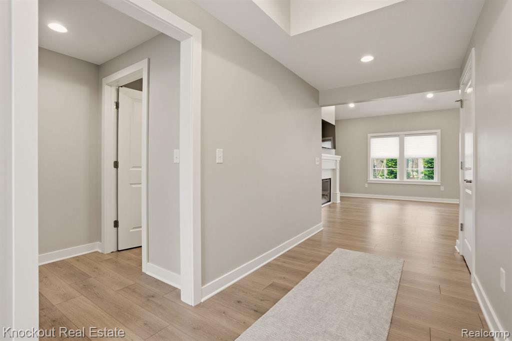 7422 Aspen Creek Drive, Midland, MI 48642 — Photo 8