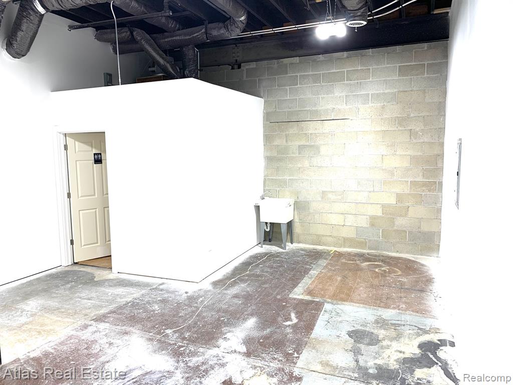 8267 S State Rd. Suite B, Goodrich Vlg, MI — Photo 11