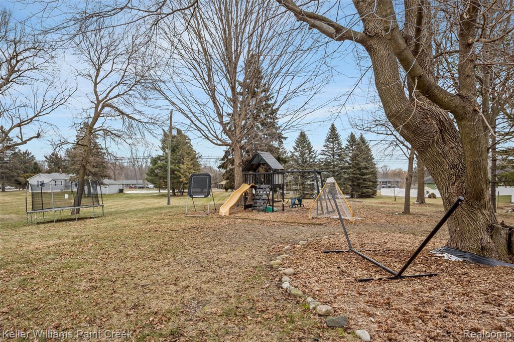 625 Driftwood Avenue, Rochester Hills, MI 48307 — Photo 36