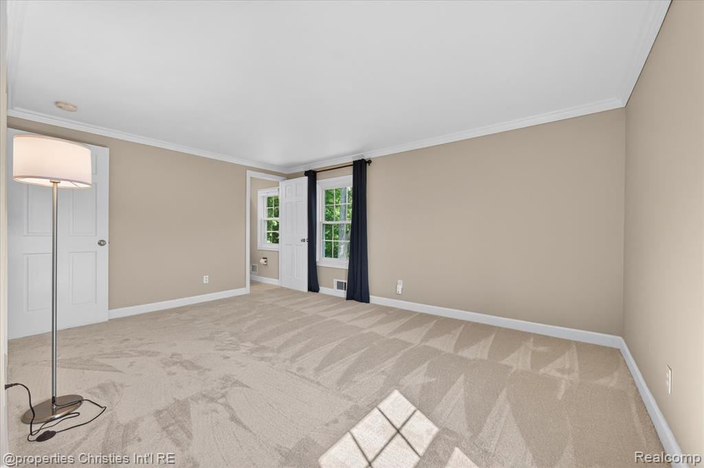 4352 Greenstown Drive, West Bloomfield, MI 48323 — Photo 32