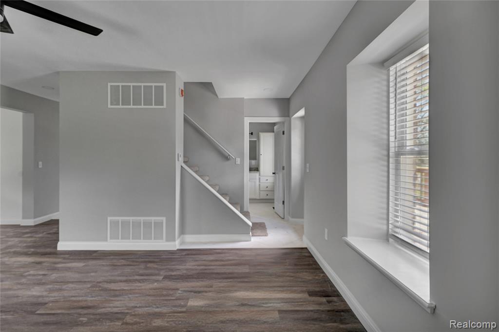 5660 Mill Street, Peck, MI 48466 — Photo 12