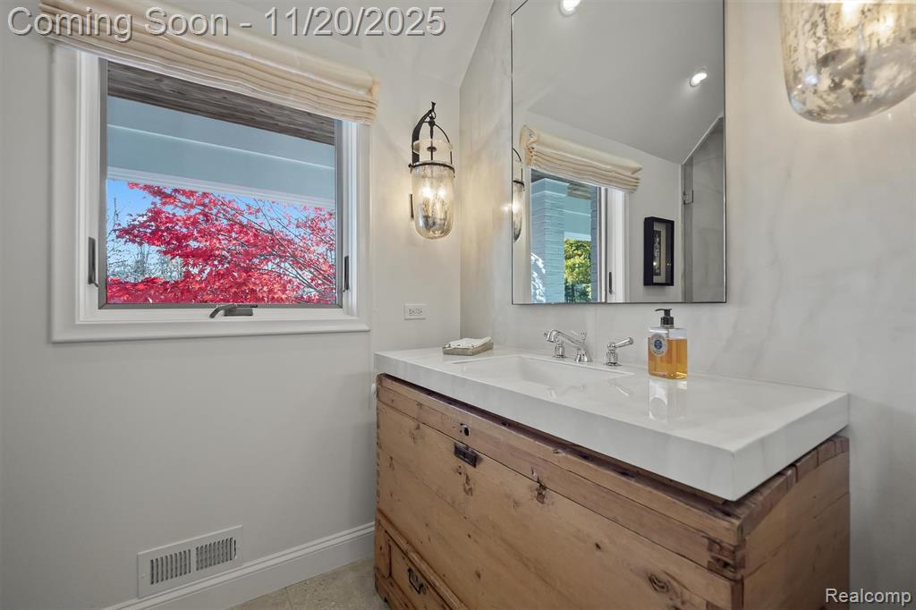 5764 Bloomfield Glens Road, West Bloomfield, MI — Photo 31