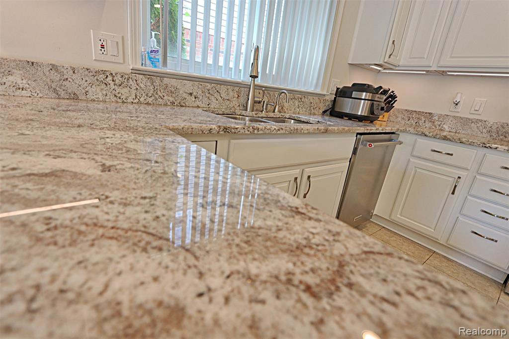 6198 Raintree Drive, Canton, MI 48187 — Photo 13