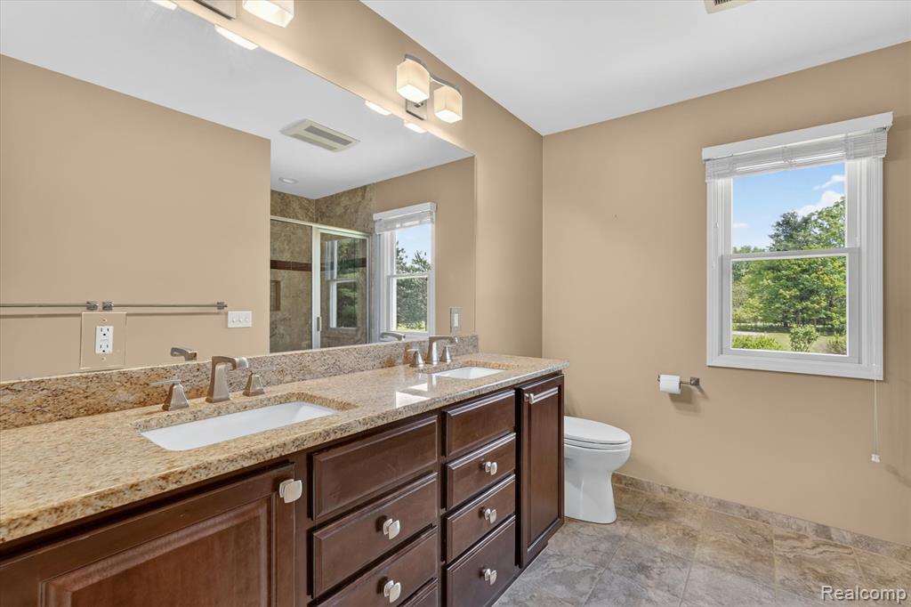 2724 Ore Valley Drive, Hartland, MI 48353 — Photo 36