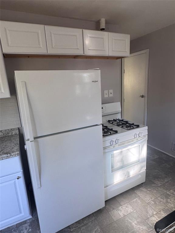 949 W FARNUM Avenue, Madison Heights, MI 48071 — Photo 13