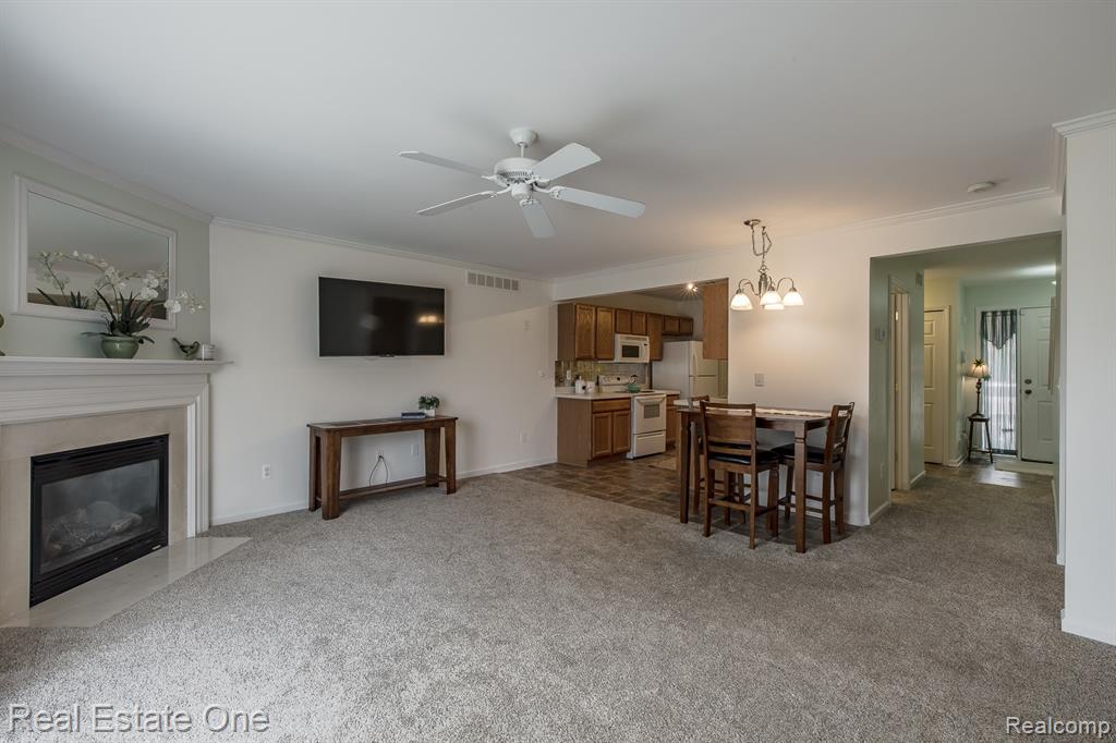 1277 Edelweiss Lane, Waterford, MI 48327 — Photo 17