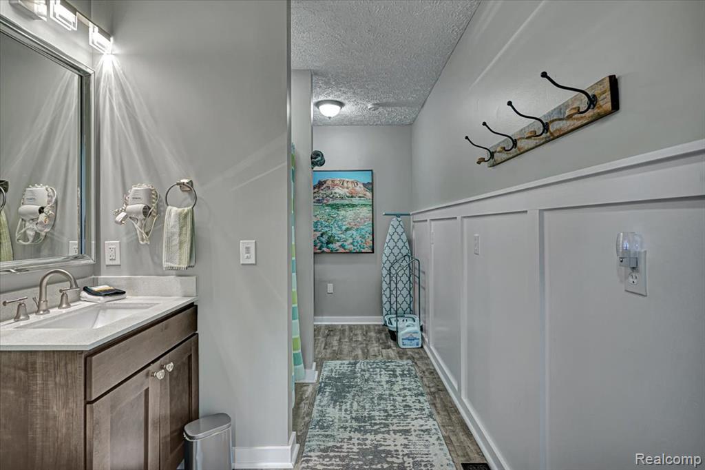 131 Bryan J Drive, Houghton Lake, MI 48629 — Photo 28