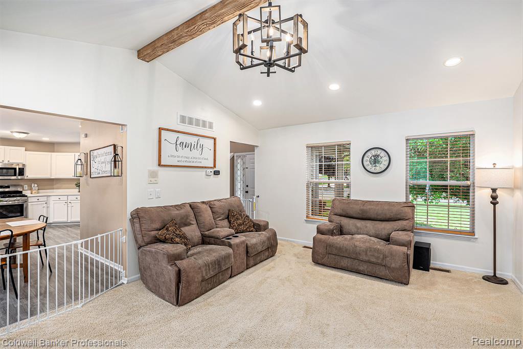 4499 Meadows Avenue, Grand Blanc, MI 48439 — Photo 4