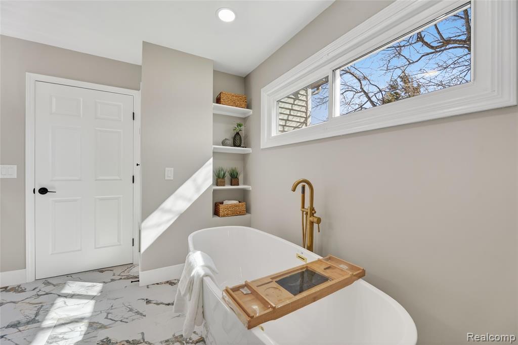 61019 Evergreen Court, South Lyon, MI 48178 — Photo 26