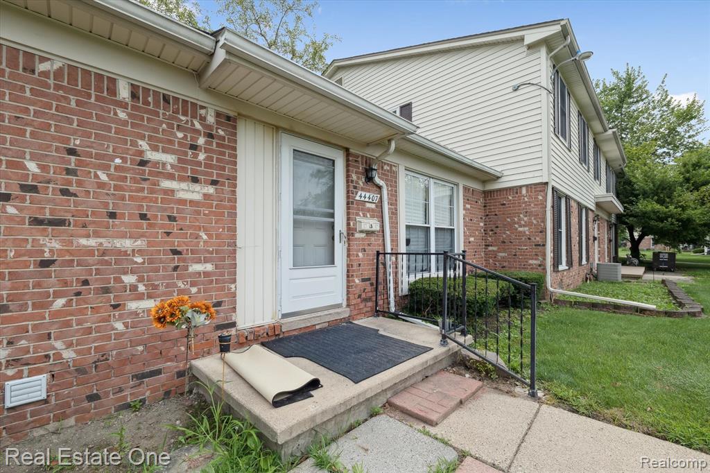 44407 Newburyport Drive, Canton, MI 48187 — Photo 3