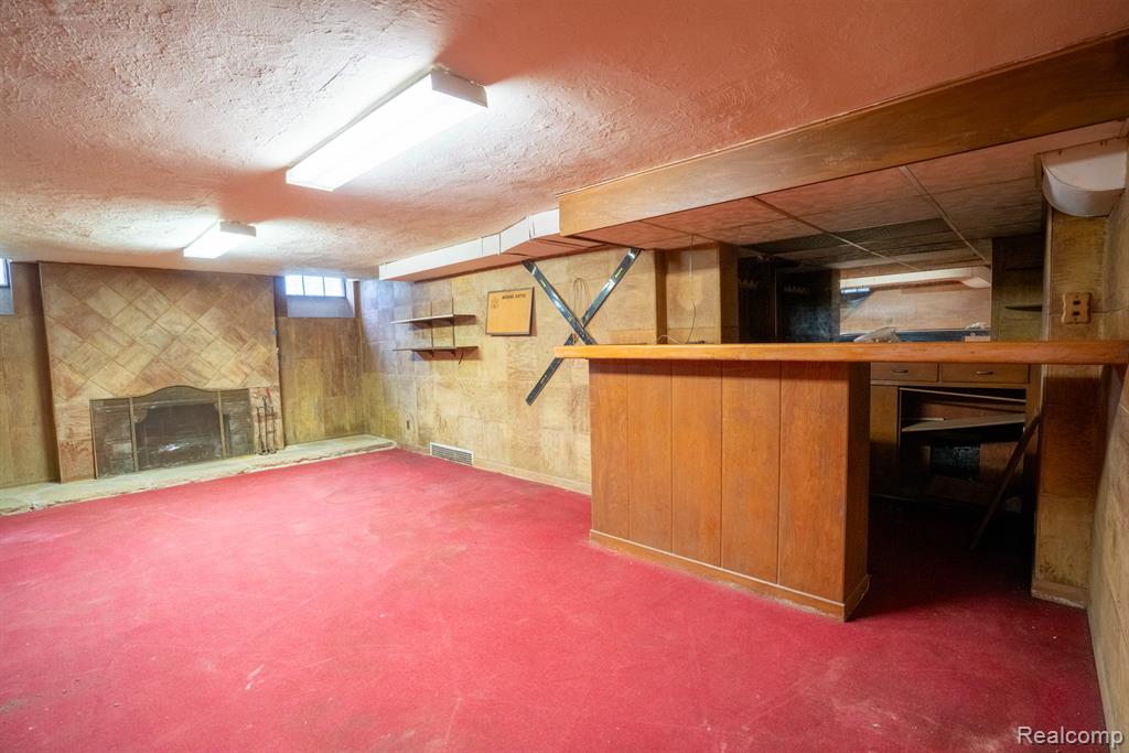 26470 Meadowood Court S, Lathrup Village, MI 48076 — Photo 16
