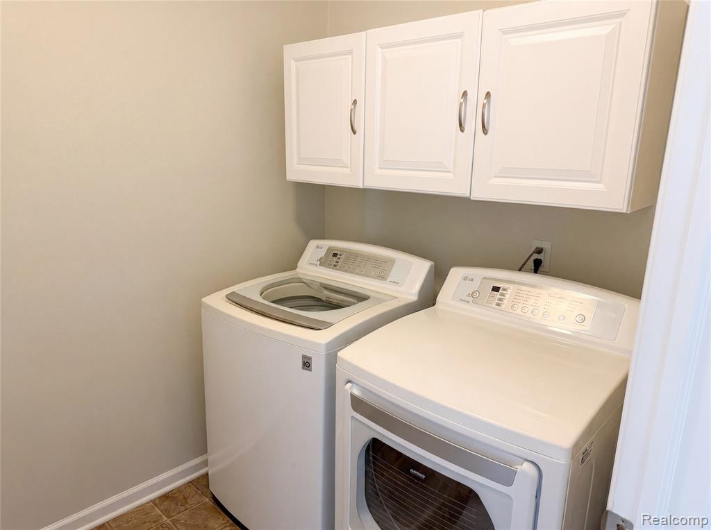 42824 Greystone Drive, Sterling Heights, MI 48313 — Photo 27