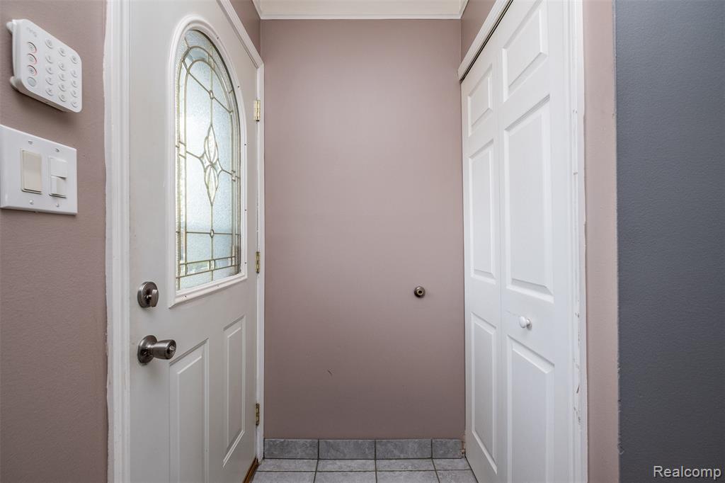 30534 Spybrook Street, Roseville, MI 48066 — Photo 7