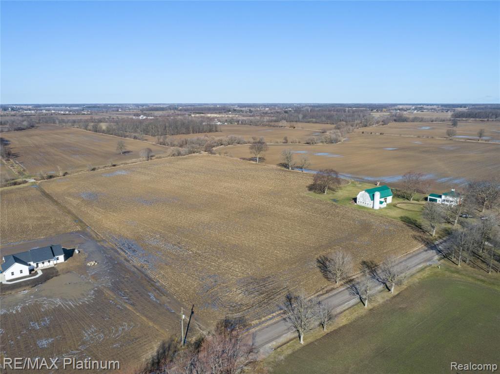 1136 S Nichols Road, Swartz Creek, MI 48473 — Photo 14