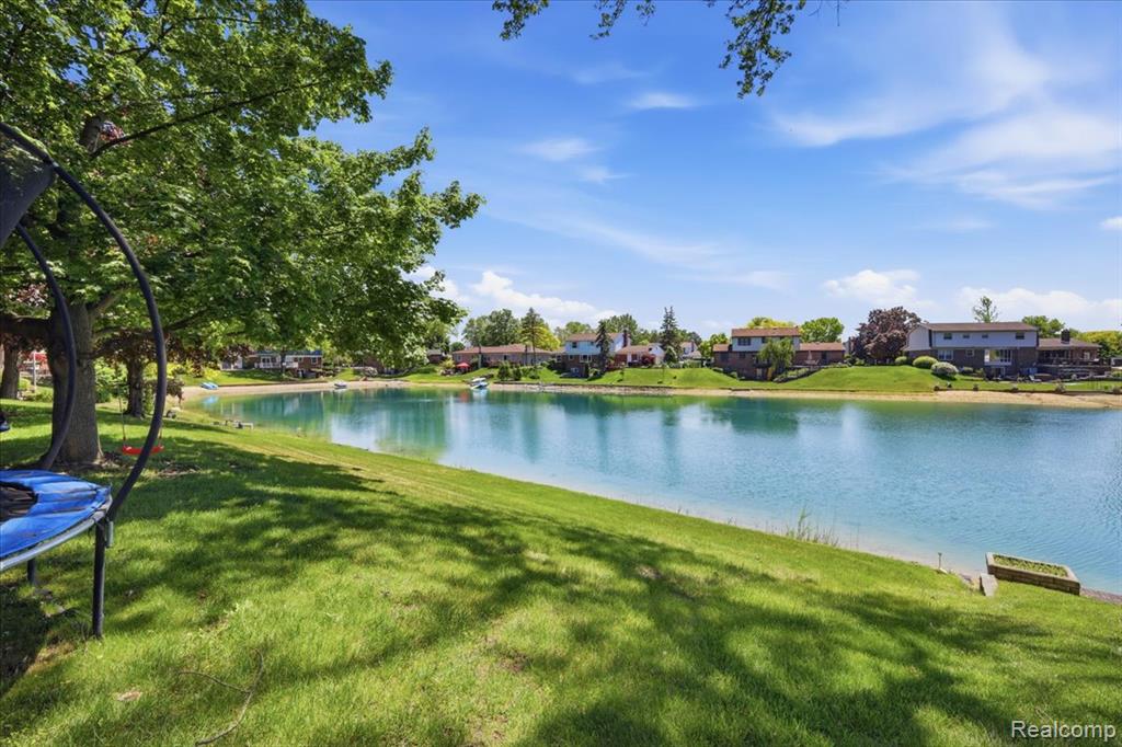 52448 Belle Arbor, Utica, MI 48316 — Photo 44