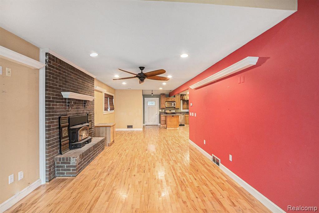1296 LAKEVIEW Drive, Tipton, MI 49287 — Photo 9