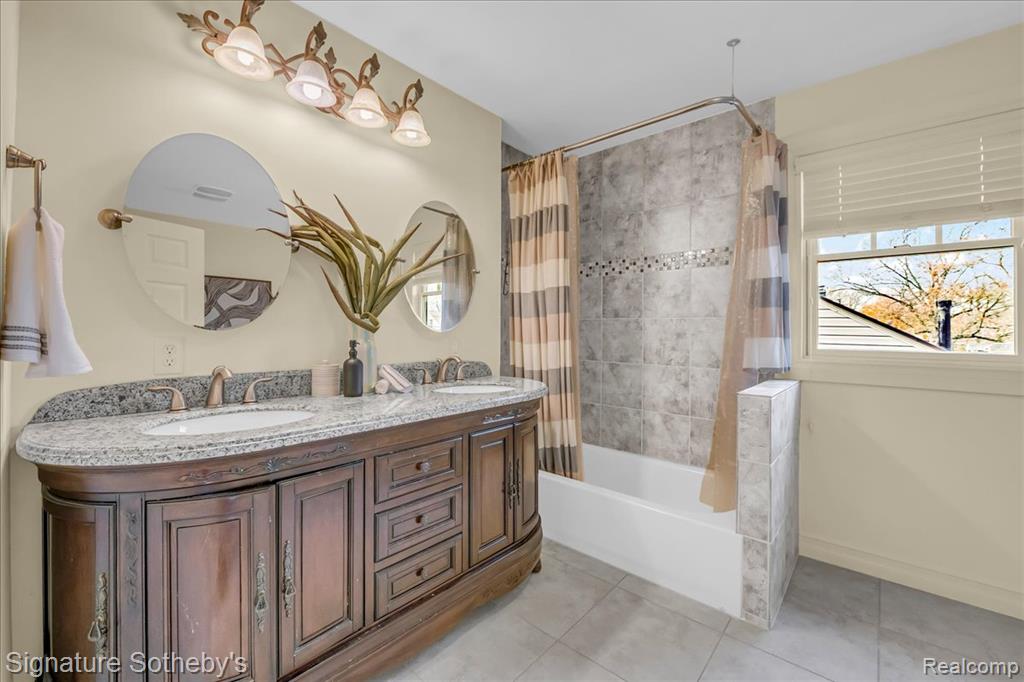 621 DEWEY Street, Royal Oak, MI 48067 — Photo 16