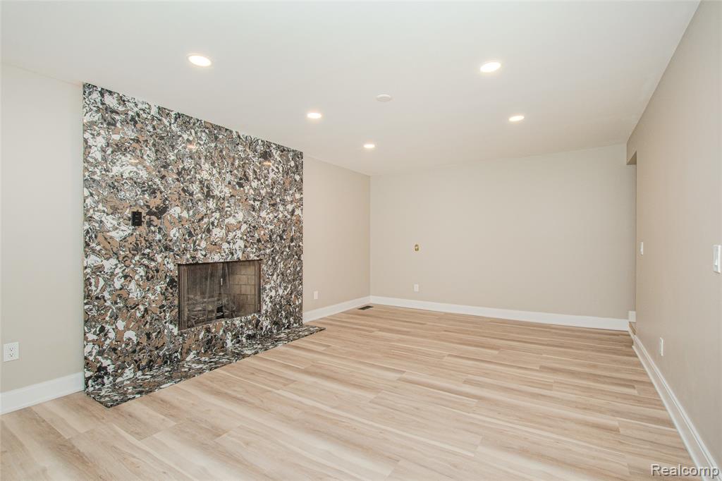 21993 Riverview Drive, Beverly Hills, MI 48025 — Photo 25