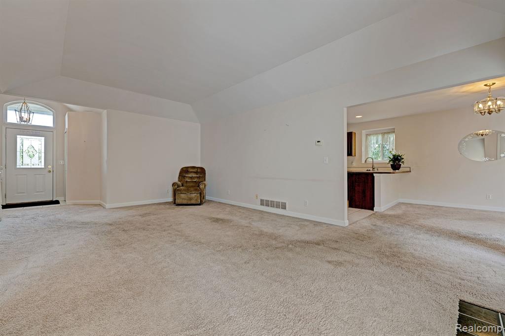 10154 HAWTHORNE RIDGE Road, Goodrich Vlg, MI — Photo 13