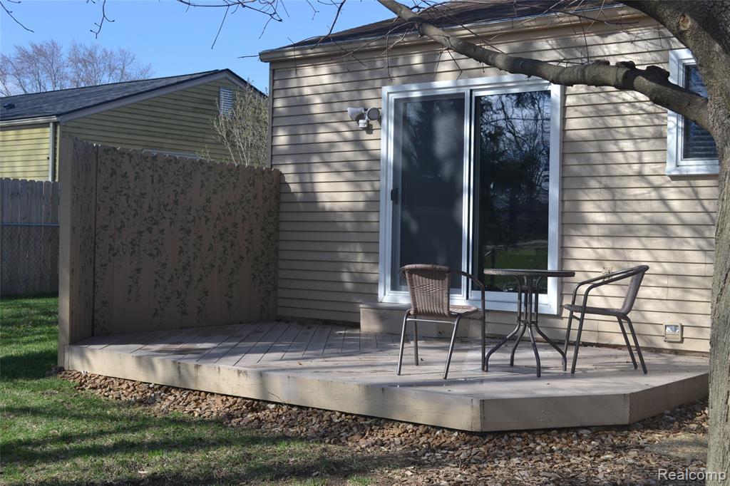 42428 Greenbrier Lane, Clinton Twp, MI 48038 — Photo 25