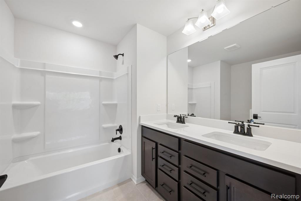 61717 Hevel Lane, Washington, MI — Photo 23