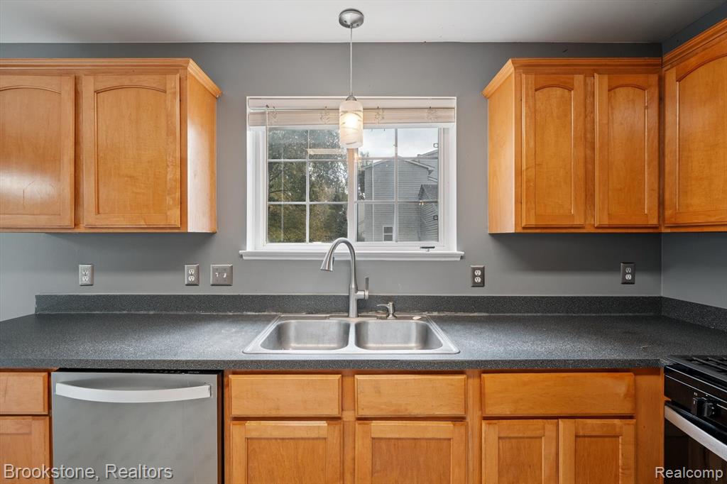 9088 Posey Drive, Whitmore Lake, MI 48189 — Photo 18