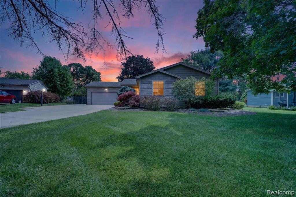 6409 Hollyhock Trail, Brighton, MI 48116 — Photo 35