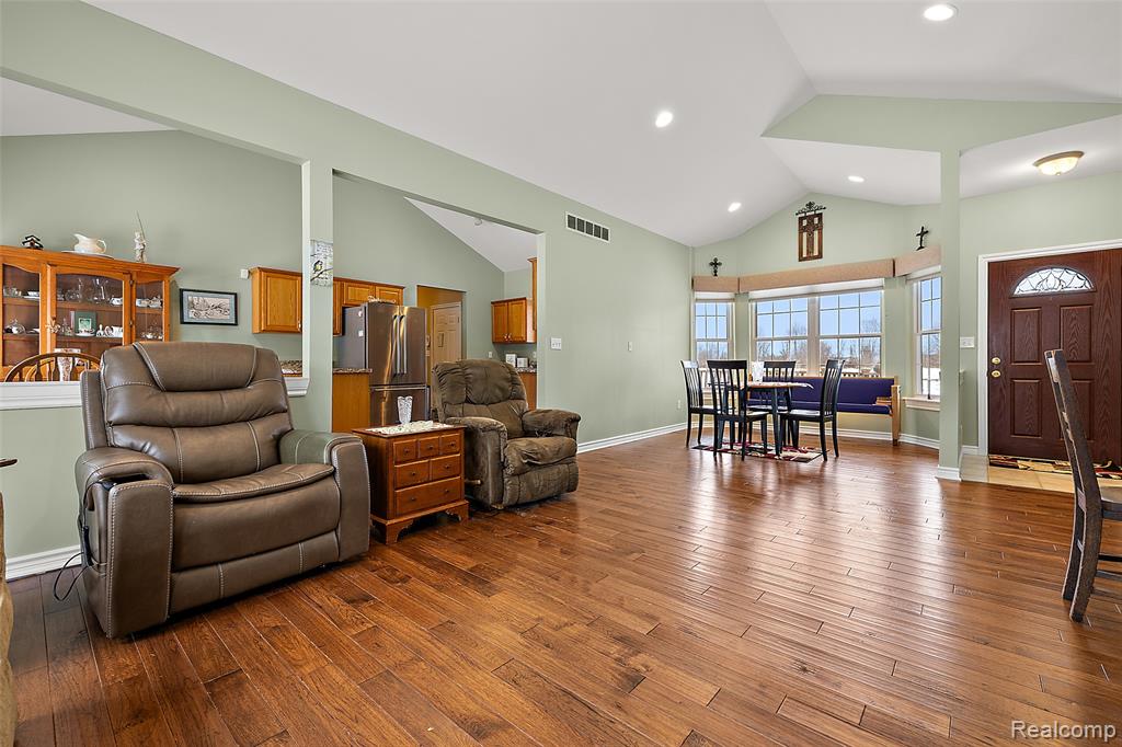 6140 BROOKHAVEN Drive, Imlay City, MI 48444 — Photo 4