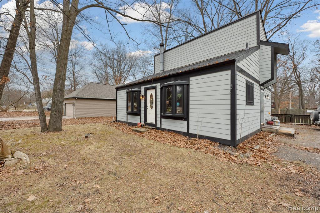 6491 WOODLAND Road, Whitmore Lake, MI 48189 — Photo 3