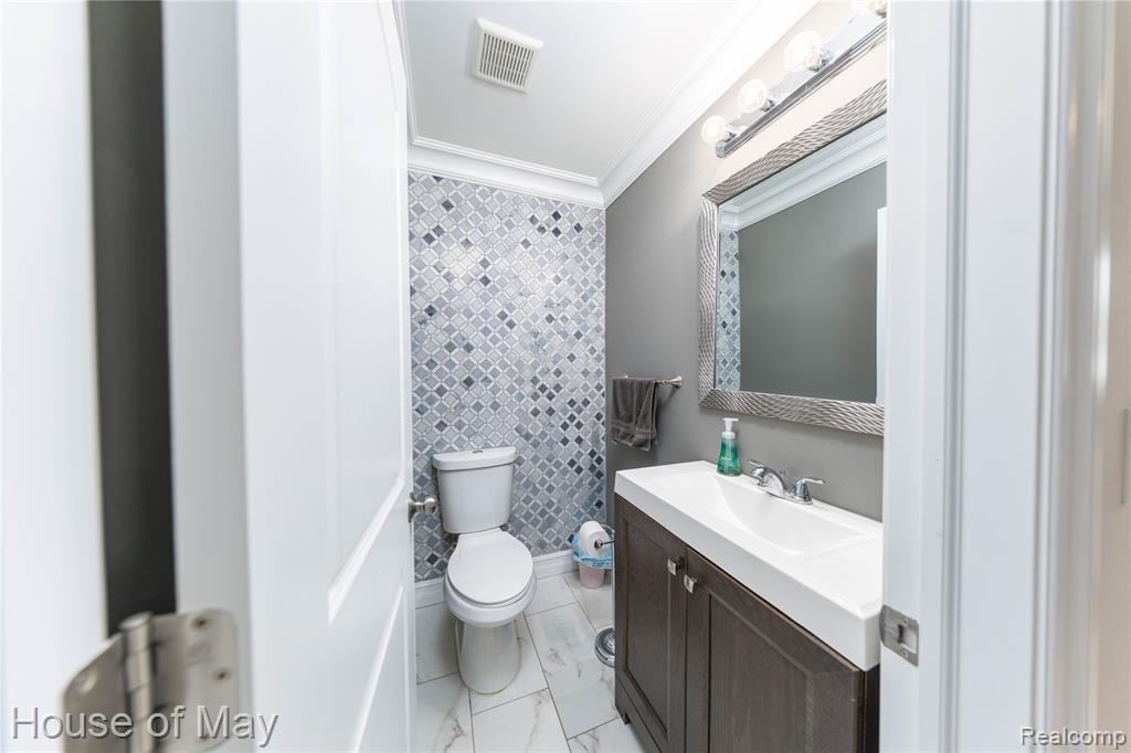 4624 Maeder Street, Shelby Twp, MI 48316 — Photo 14