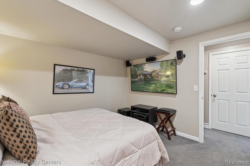730 Berwick Court, Highland, MI — Photo 58