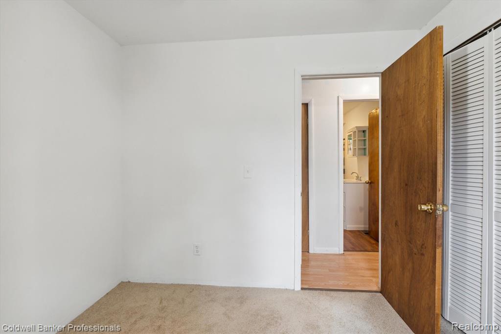 326 EAST Street, Holly, MI 48442 — Photo 21