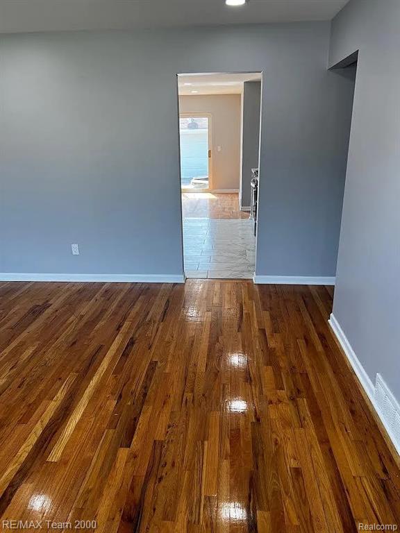 6577 N Lafayette Street, Dearborn Heights, MI 48127 — Photo 4