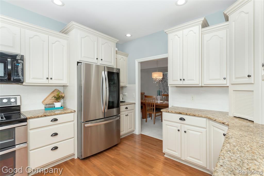 7526 Summer Breeze Trail, Howell, MI 48843 — Photo 13