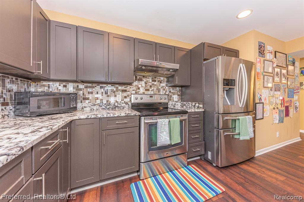 3104 SPRING HOLLOW, Ann Arbor, MI 48105 — Photo 23