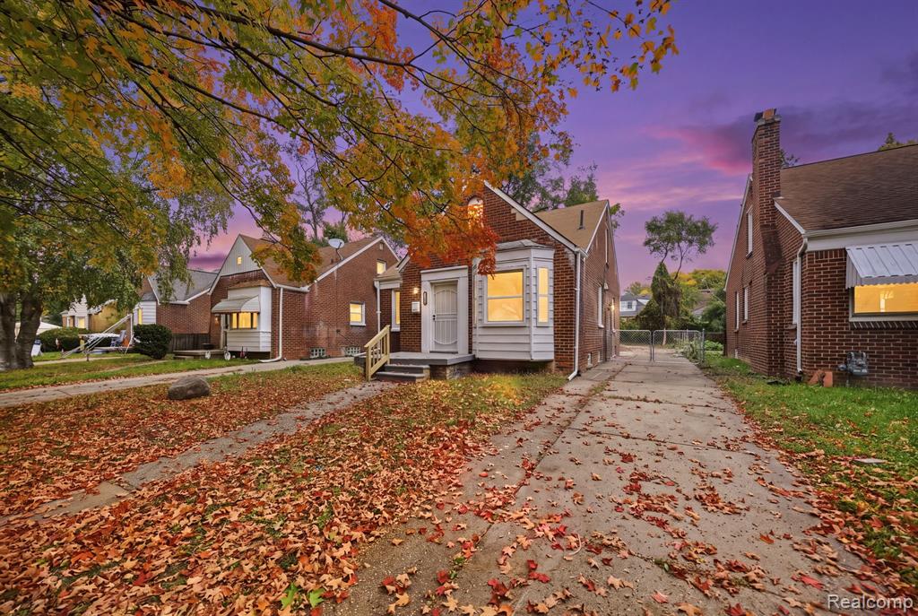 13594 Grandmont Avenue, Detroit, MI 48227