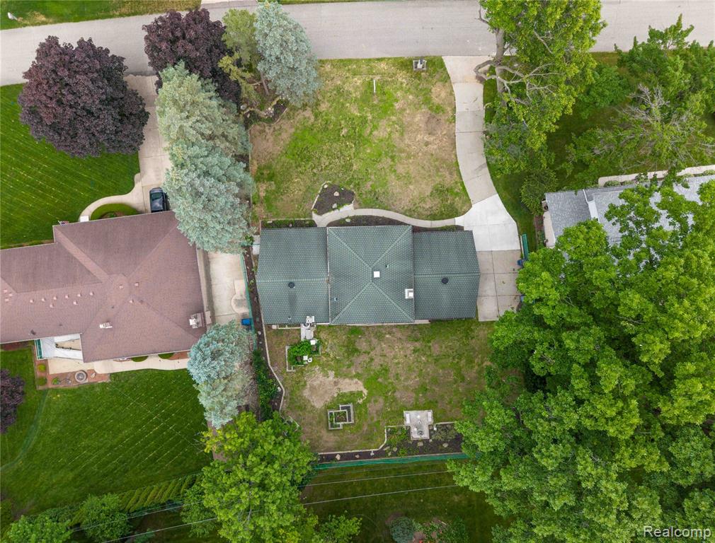 6742 Canterbury Court, Shelby Twp, MI 48316 — Photo 49