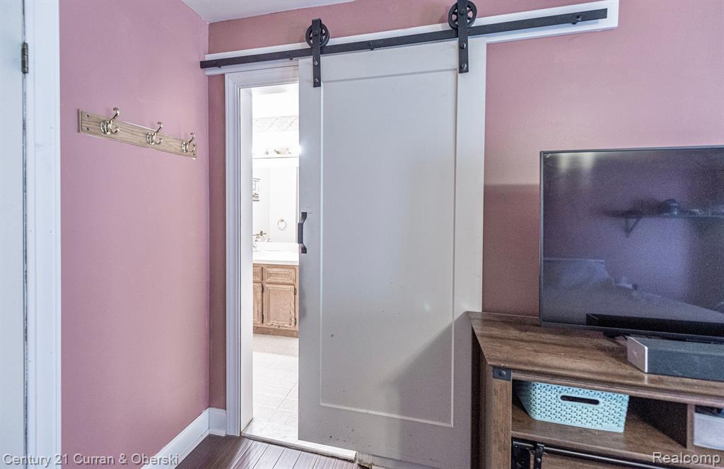 40306 LA GRANGE Drive, Sterling Heights, MI 48313 — Photo 12