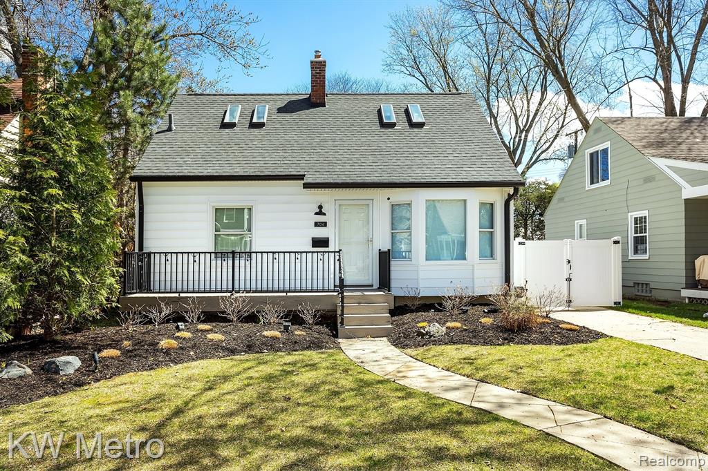 706 N REMBRANDT Avenue, Royal Oak, MI 48067 — front exterior