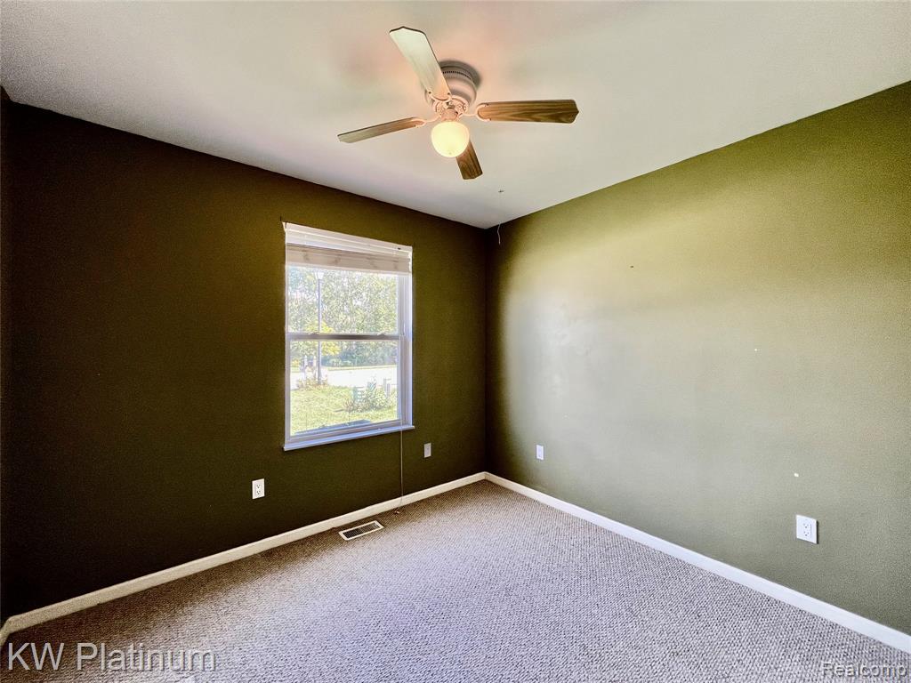 1097 Quain Lane, Port Huron, MI 48060 — Photo 11