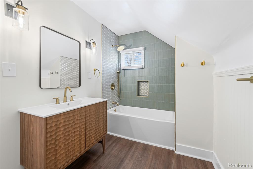 8103 E Canfield Street, Detroit, MI 48214 — Photo 30