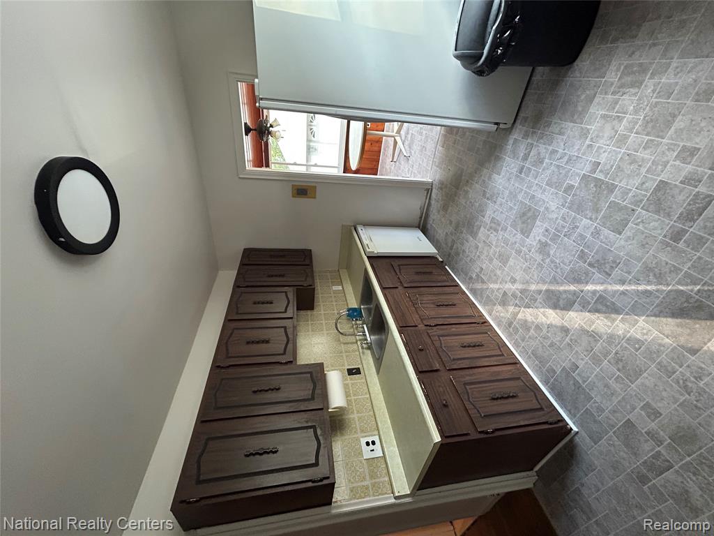 4193 Cornell Street, Dearborn Heights, MI 48125 — Photo 10
