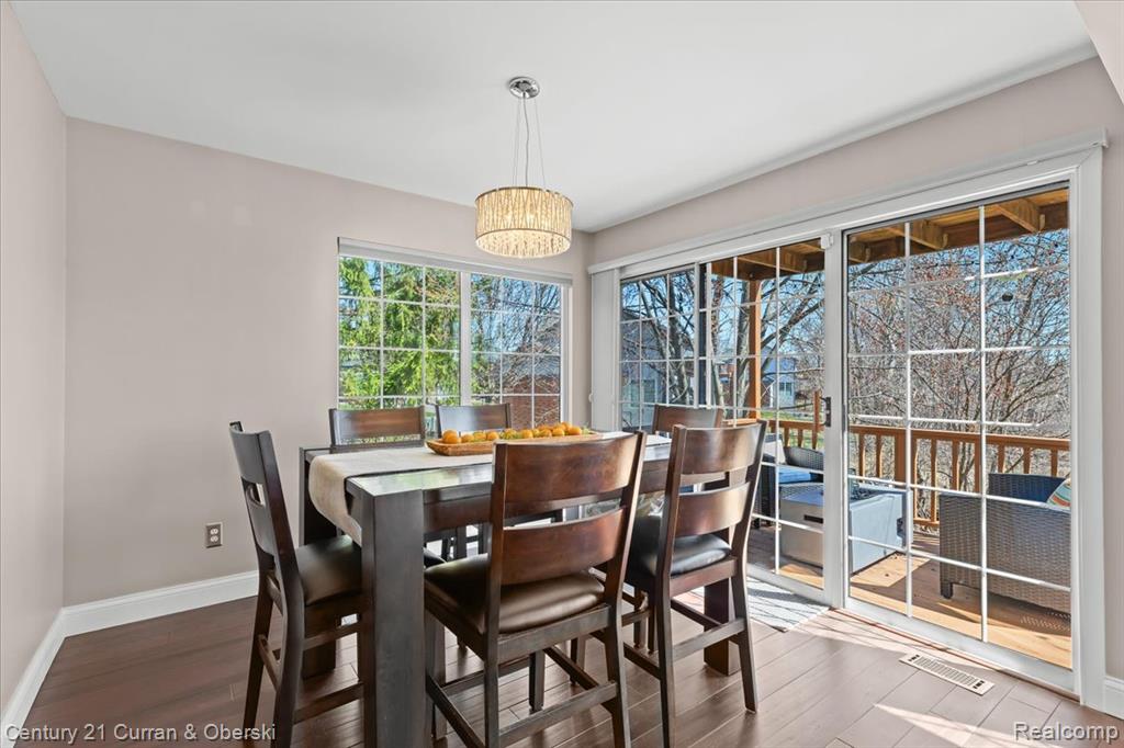 619 Winwood Circle, Walled Lake, MI 48390 — Photo 11