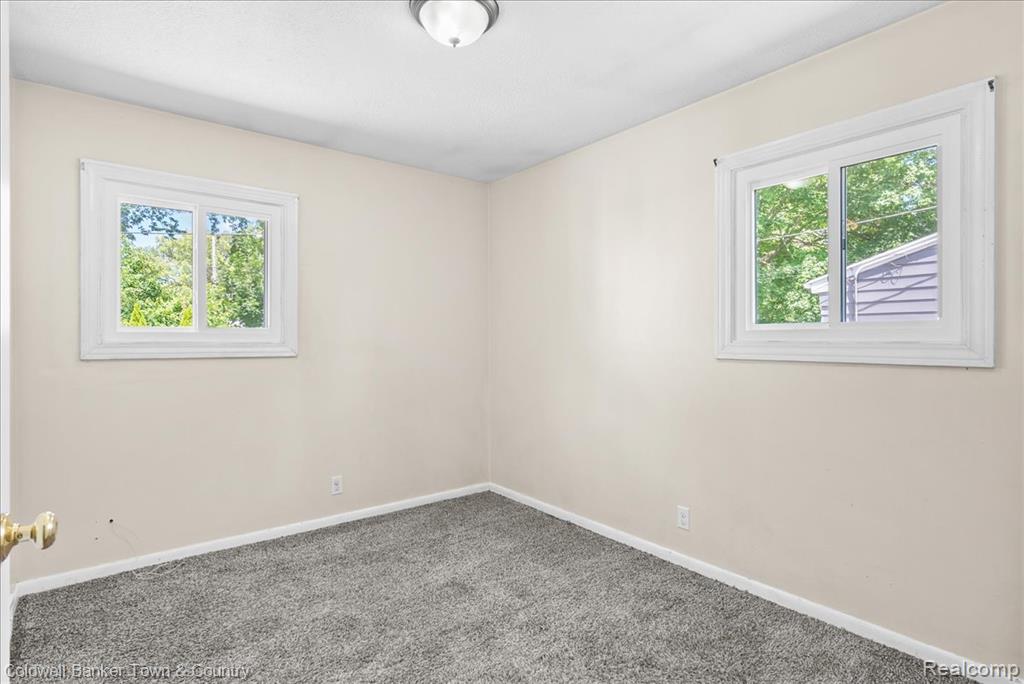 4820 Burchfield Avenue, Lansing, MI 48910 — Photo 15