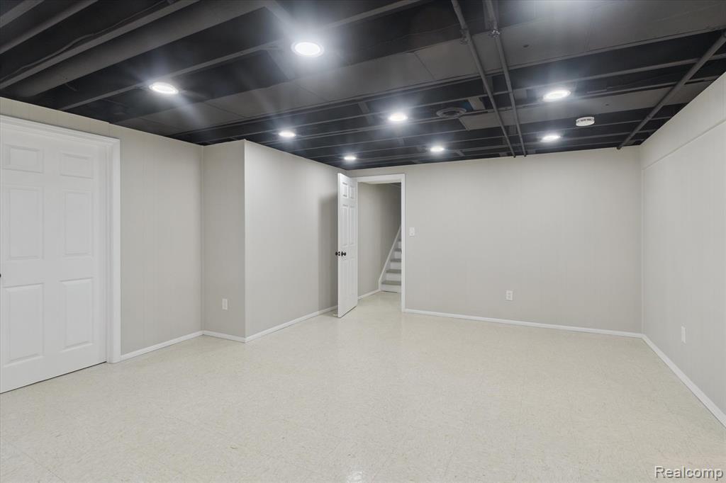 39659 Durand Drive, Sterling Heights, MI 48310 — Photo 21